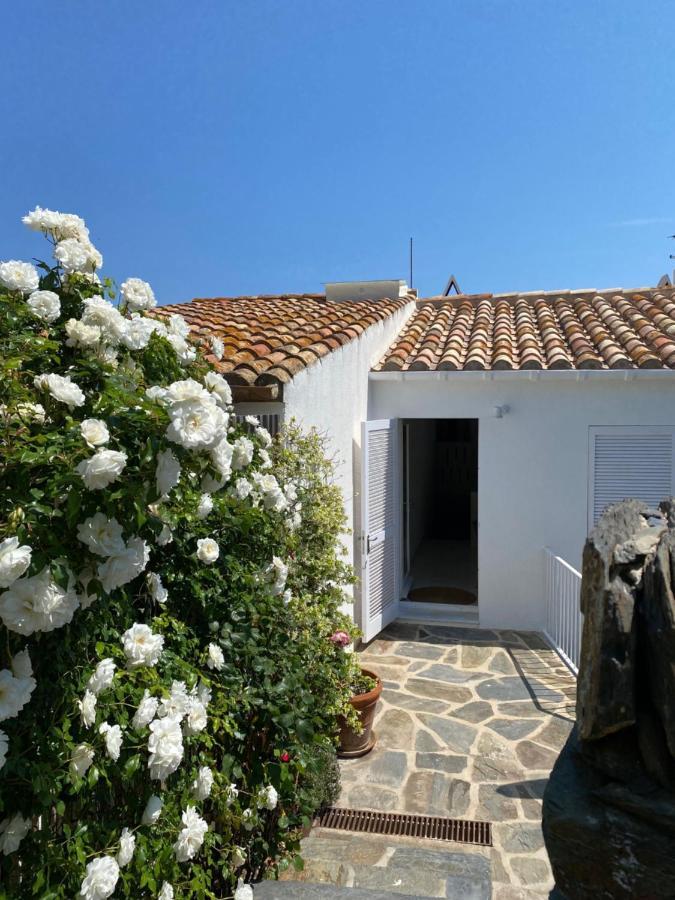 Centric Townhouse With Sea View - Casa Marta Villa Cadaqués Exterior foto